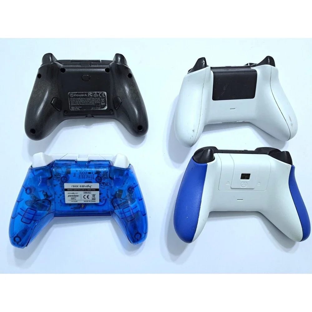 Xbox One Controllers Lot of 4 Not Tested White Blue